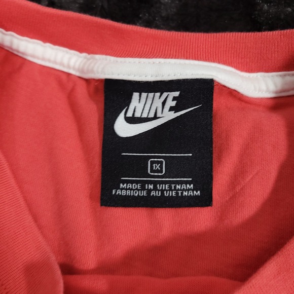 Nike Color Block Cropped T-Shirt Women's 1X Red White Swoosh Logo Top - Picture 4 of 8